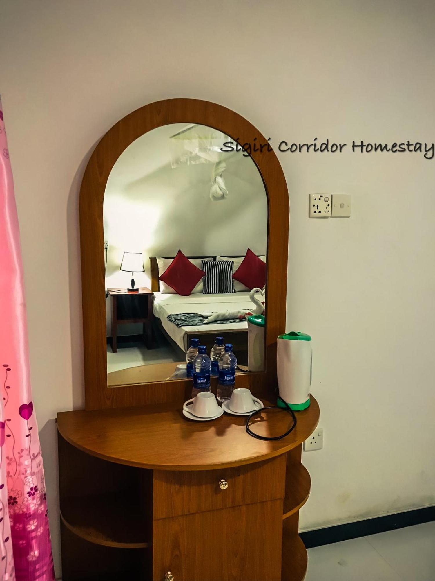 סיגירייה Sigiri Corridor Home Stay חדר תמונה